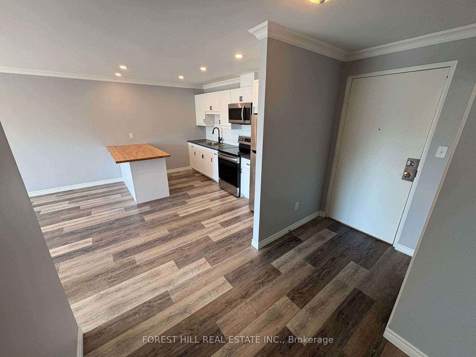 Photo 13 of Unit 5, 130 King Street E, Clarington, Bowmanville — HOMEH