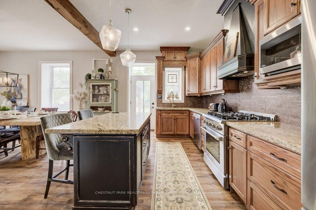 Photo 14 of 35 Schweitzer Street, Kitchener, Bridgeport — HOMEH