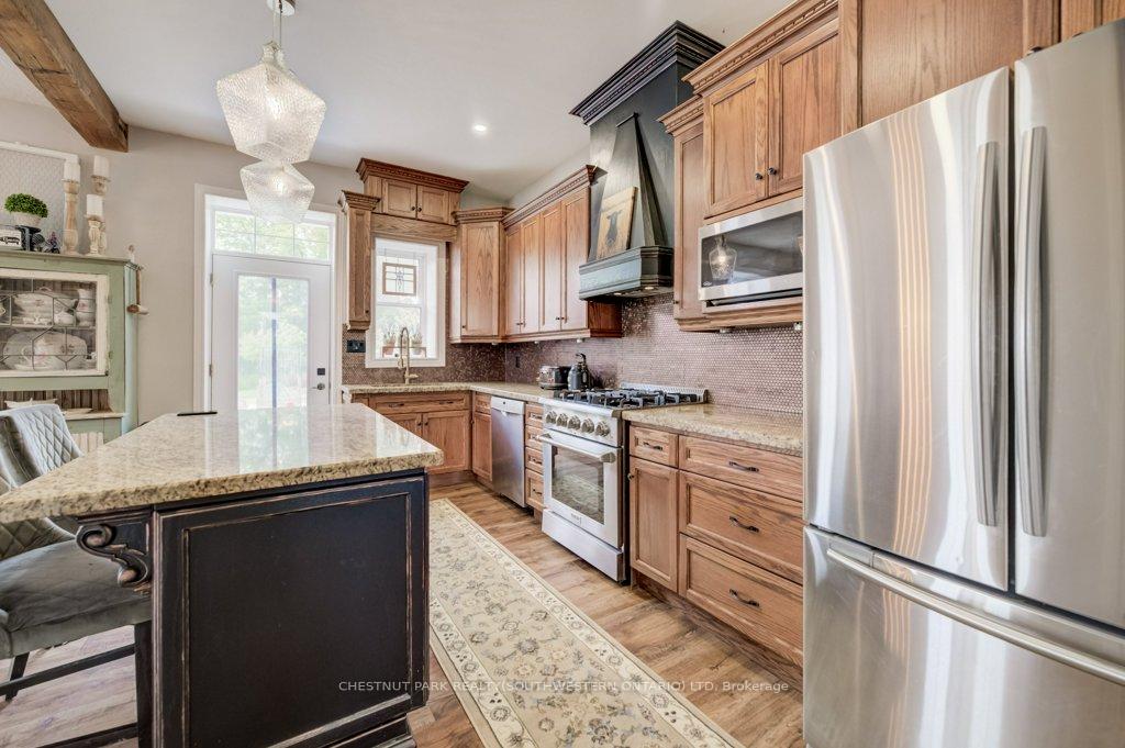 Photo 15 of 35 Schweitzer Street, Kitchener, Bridgeport — HOMEH