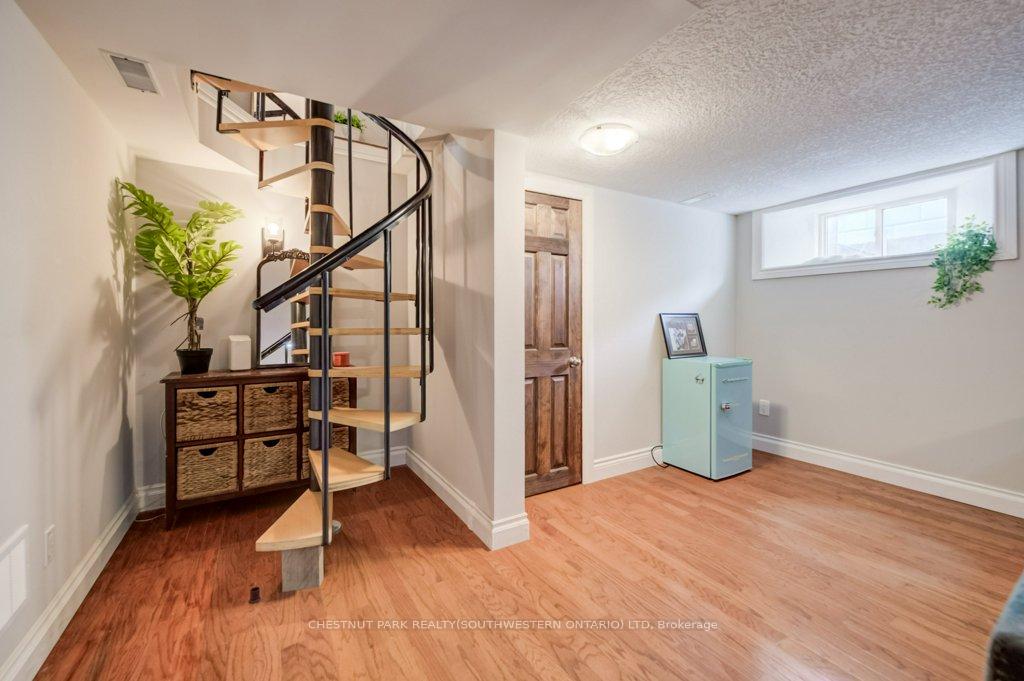 Photo 30 of 35 Schweitzer Street, Kitchener, Bridgeport — HOMEH
