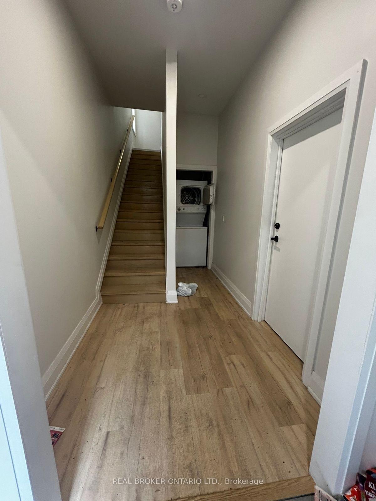 Photo 5 of 30 Victoria Avenue N, Hamilton, Beasley — HOMEH