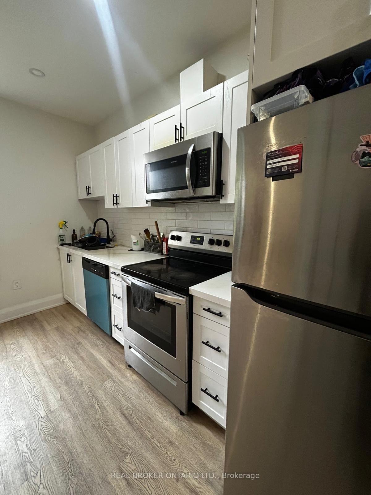 Photo 8 of 30 Victoria Avenue N, Hamilton, Beasley — HOMEH