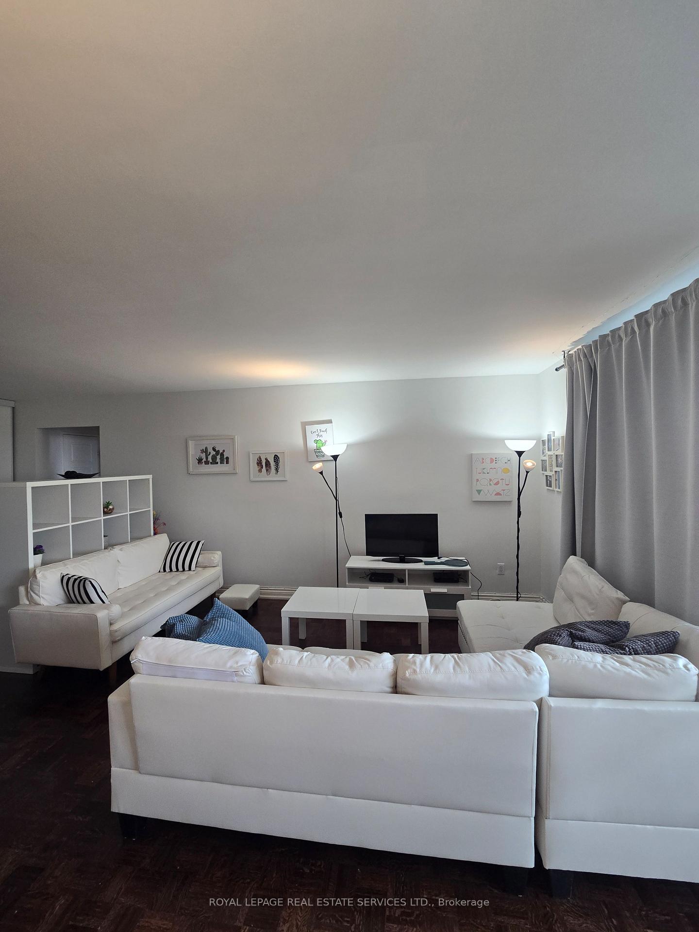 Photo 3 of Unit 2614, 1 Massey Square, Toronto, Crescent Town — HOMEH
