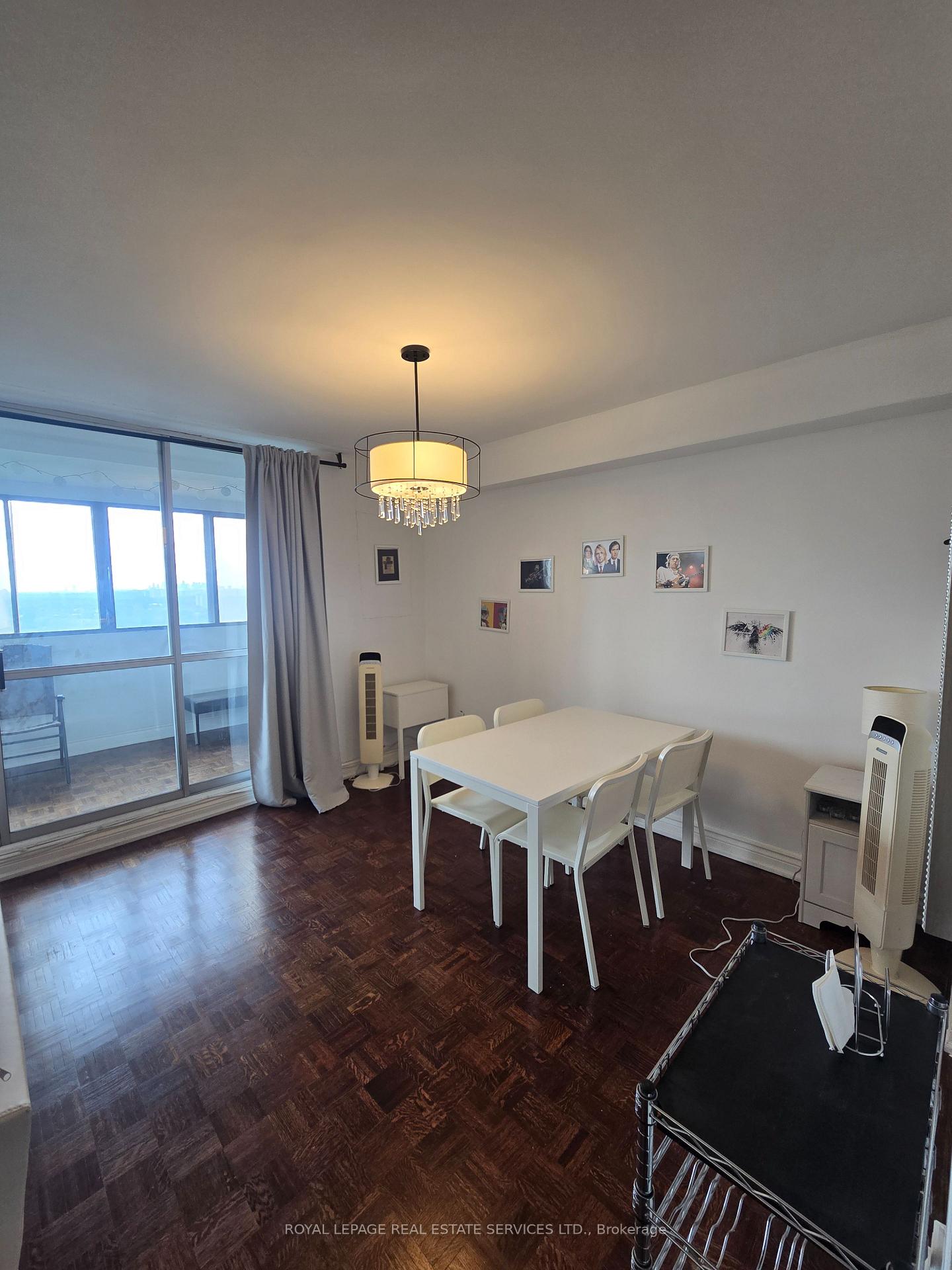 Photo 7 of Unit 2614, 1 Massey Square, Toronto, Crescent Town — HOMEH