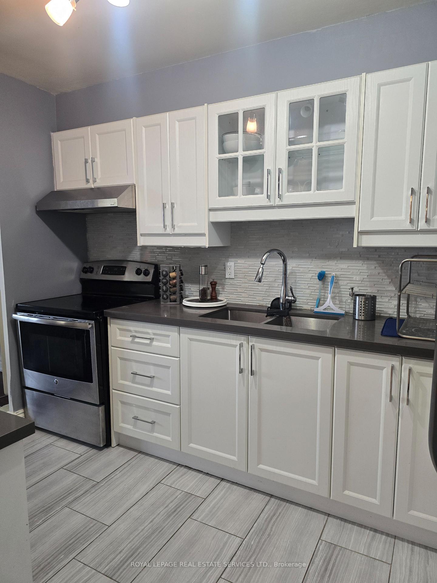 Photo 10 of Unit 2614, 1 Massey Square, Toronto, Crescent Town — HOMEH
