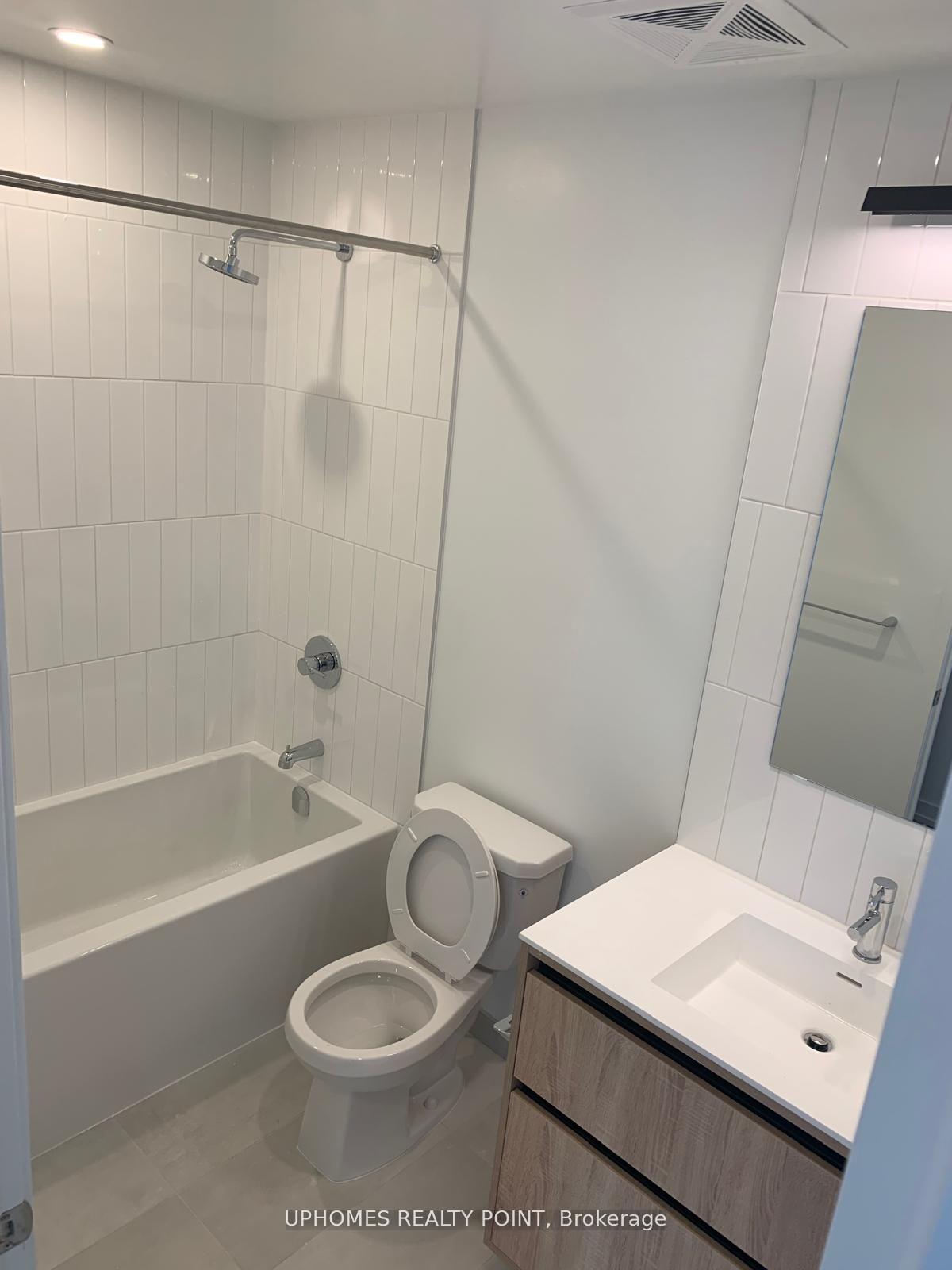 Photo 4 of Unit 425, 8 Beverley Glen Boulevard, Vaughan, Beverley Glen — HOMEH