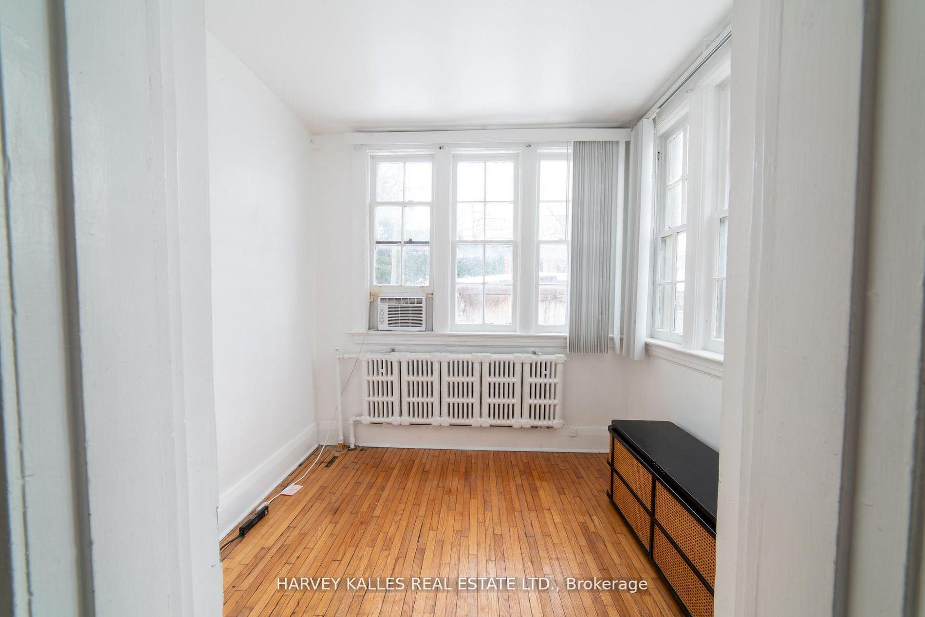 Photo 5 of Unit 100, 678 Huron Street, Toronto, The Annex — HOMEH