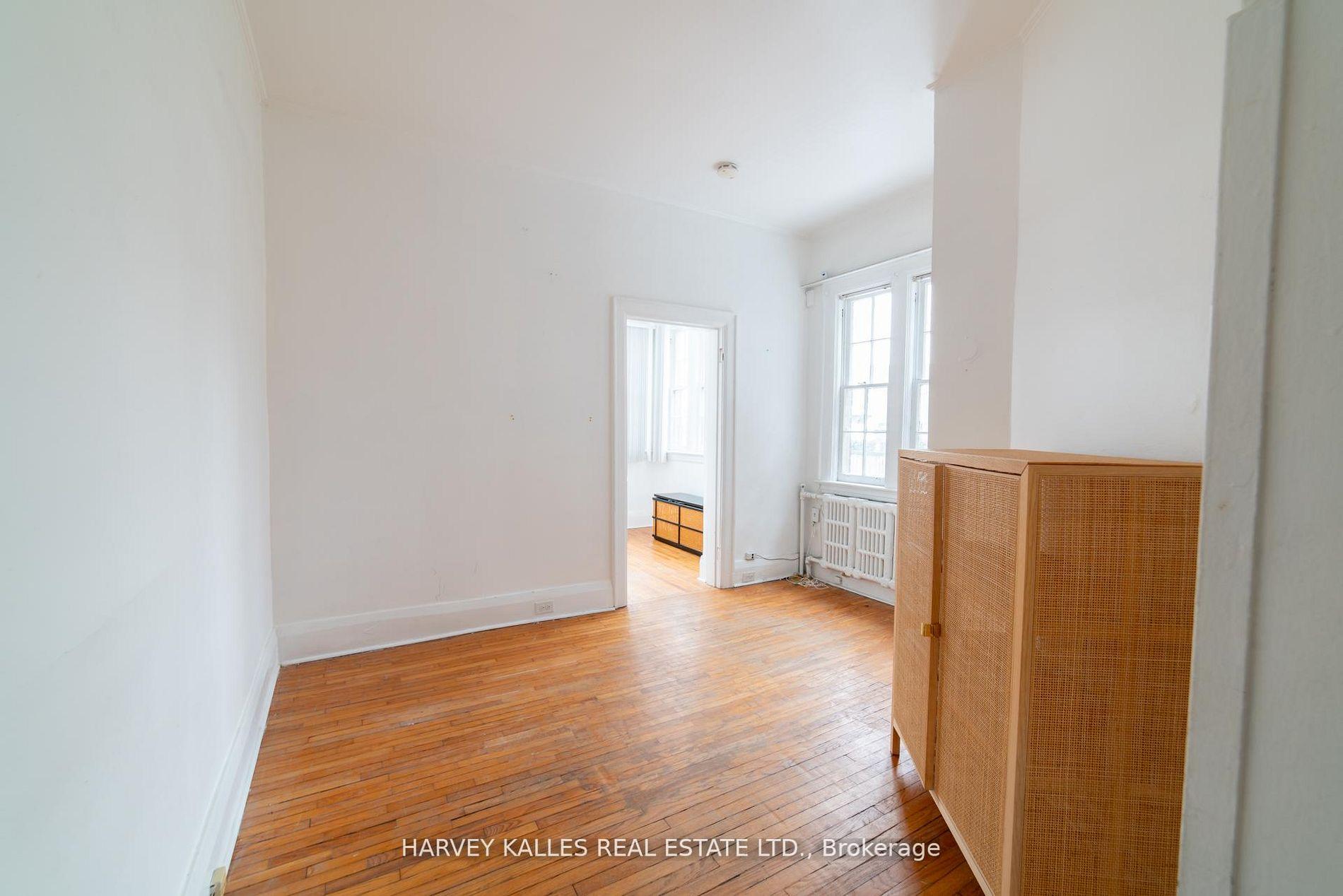 Photo 7 of Unit 100, 678 Huron Street, Toronto, The Annex — HOMEH