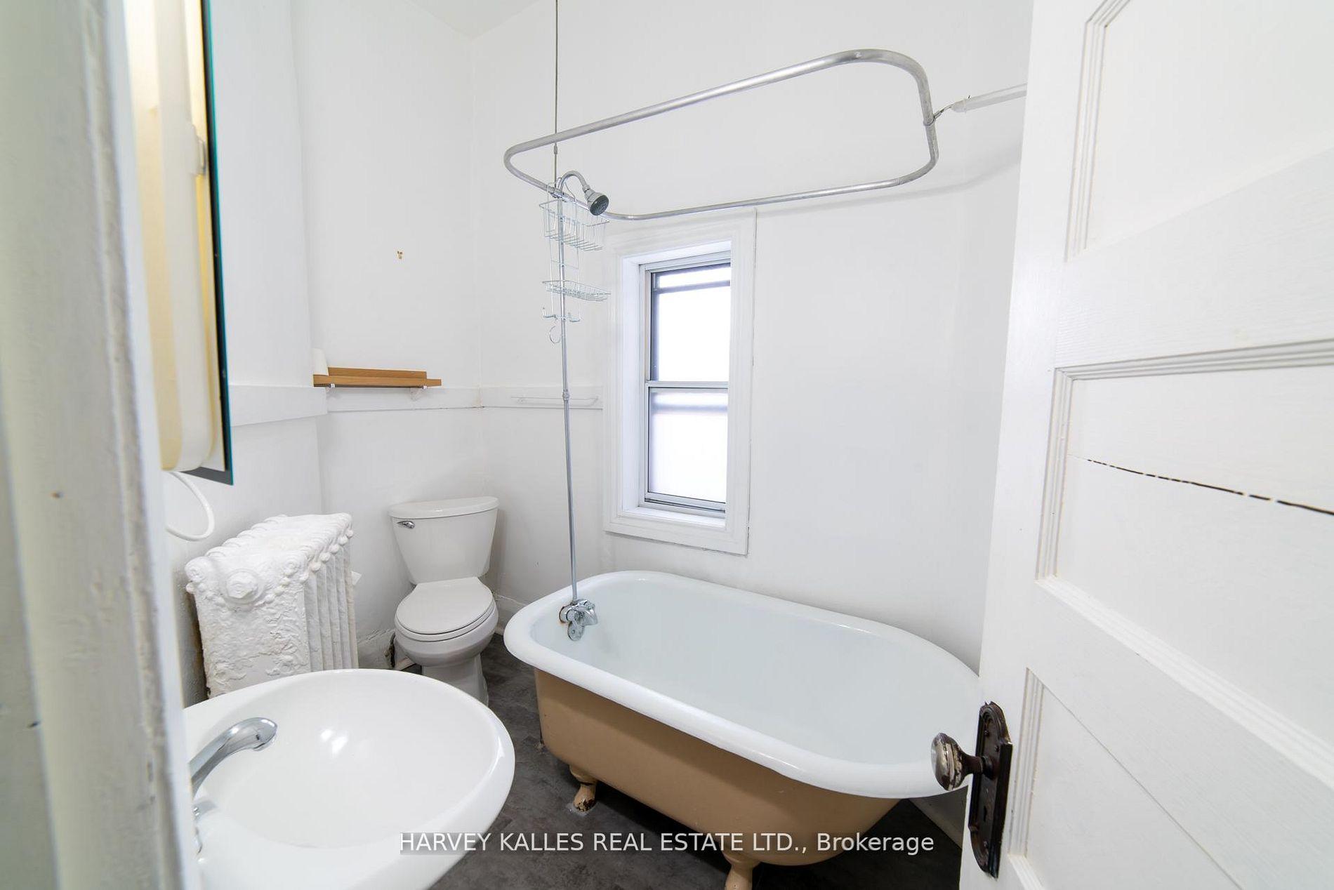Photo 9 of Unit 100, 678 Huron Street, Toronto, The Annex — HOMEH