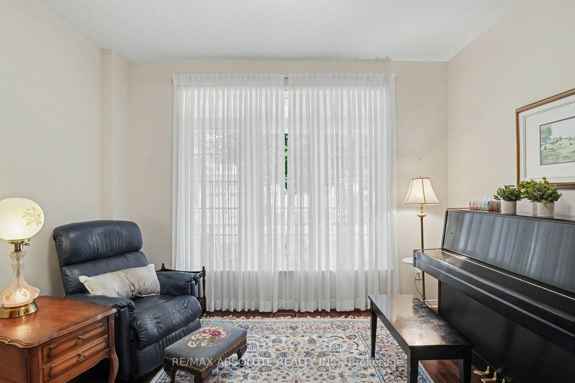 Photo 9 of 321 Eckerson Avenue, Ottawa, Stittsville (South) — HOMEH
