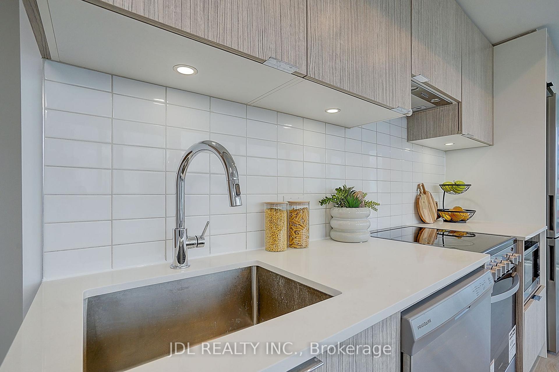 Photo 14 of Unit 3902, 395 Bloor Street E, Toronto, North St. James Town — HOMEH