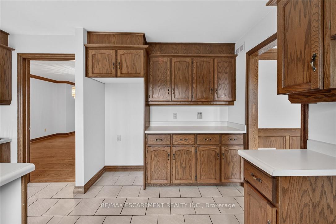 Photo 16 of 7011 Dickenson Road E, Hamilton, Mount Hope — HOMEH