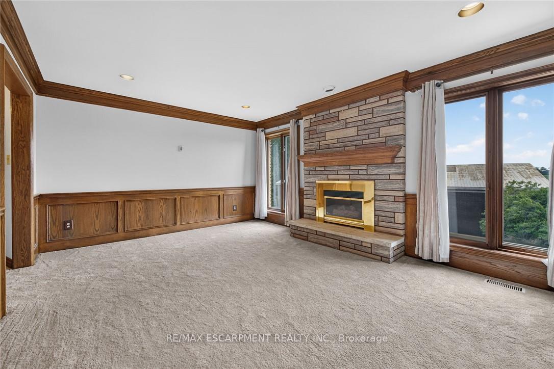 Photo 21 of 7011 Dickenson Road E, Hamilton, Mount Hope — HOMEH