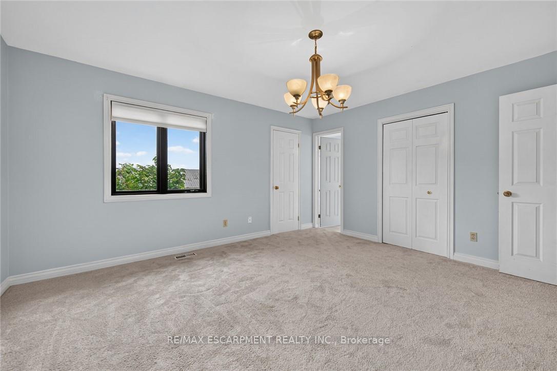 Photo 26 of 7011 Dickenson Road E, Hamilton, Mount Hope — HOMEH