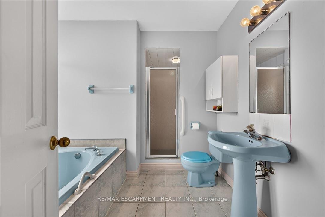 Photo 27 of 7011 Dickenson Road E, Hamilton, Mount Hope — HOMEH
