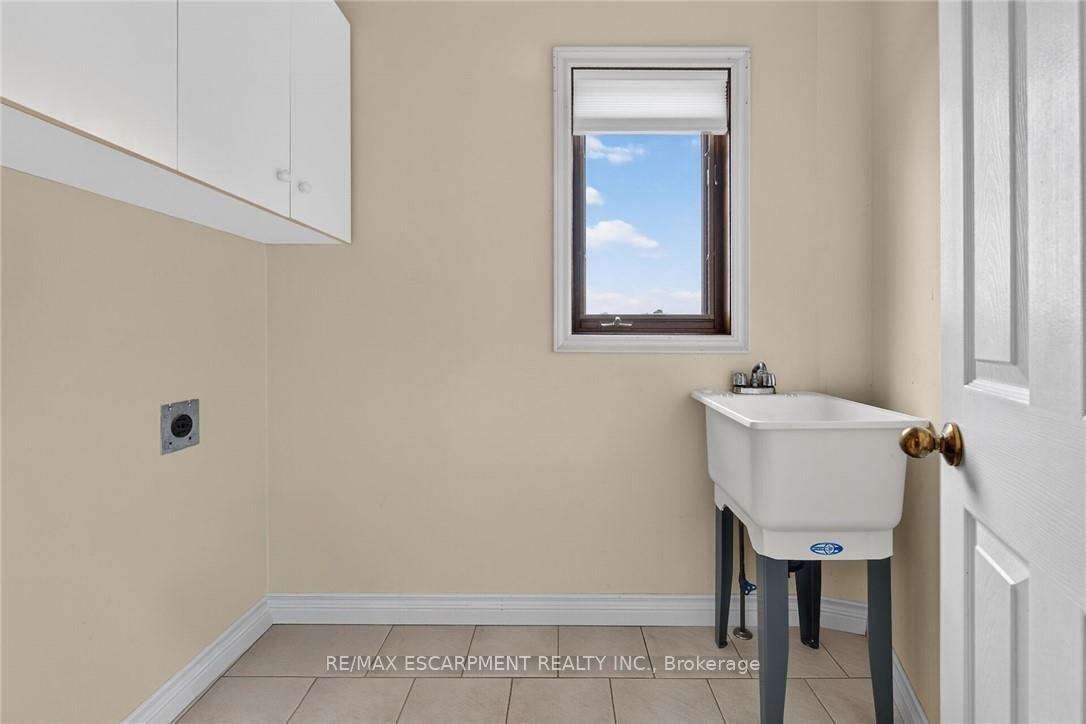Photo 29 of 7011 Dickenson Road E, Hamilton, Mount Hope — HOMEH