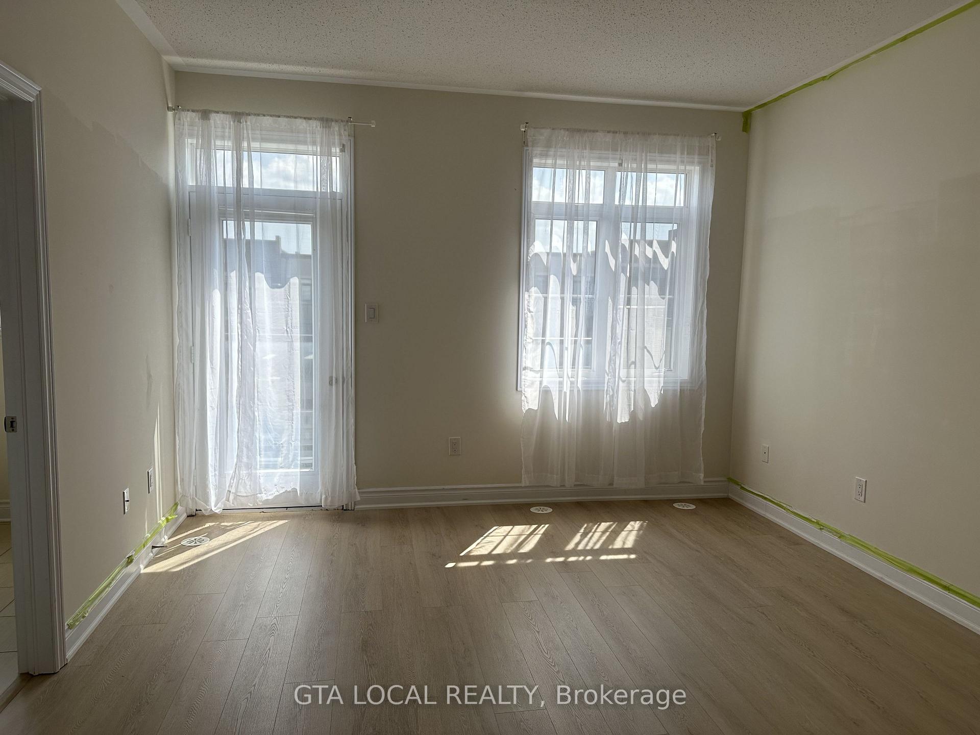 Photo 9 of 5 Aylin Crescent, Vaughan, Patterson — HOMEH