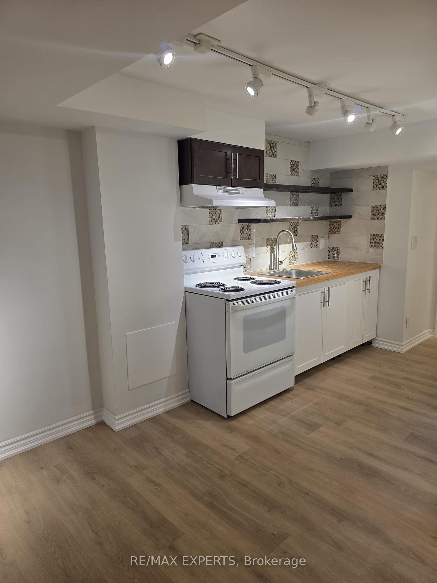 Photo 17 of Unit Bsmt, 20 Deer Valley Drive, Caledon, Bolton West — HOMEH