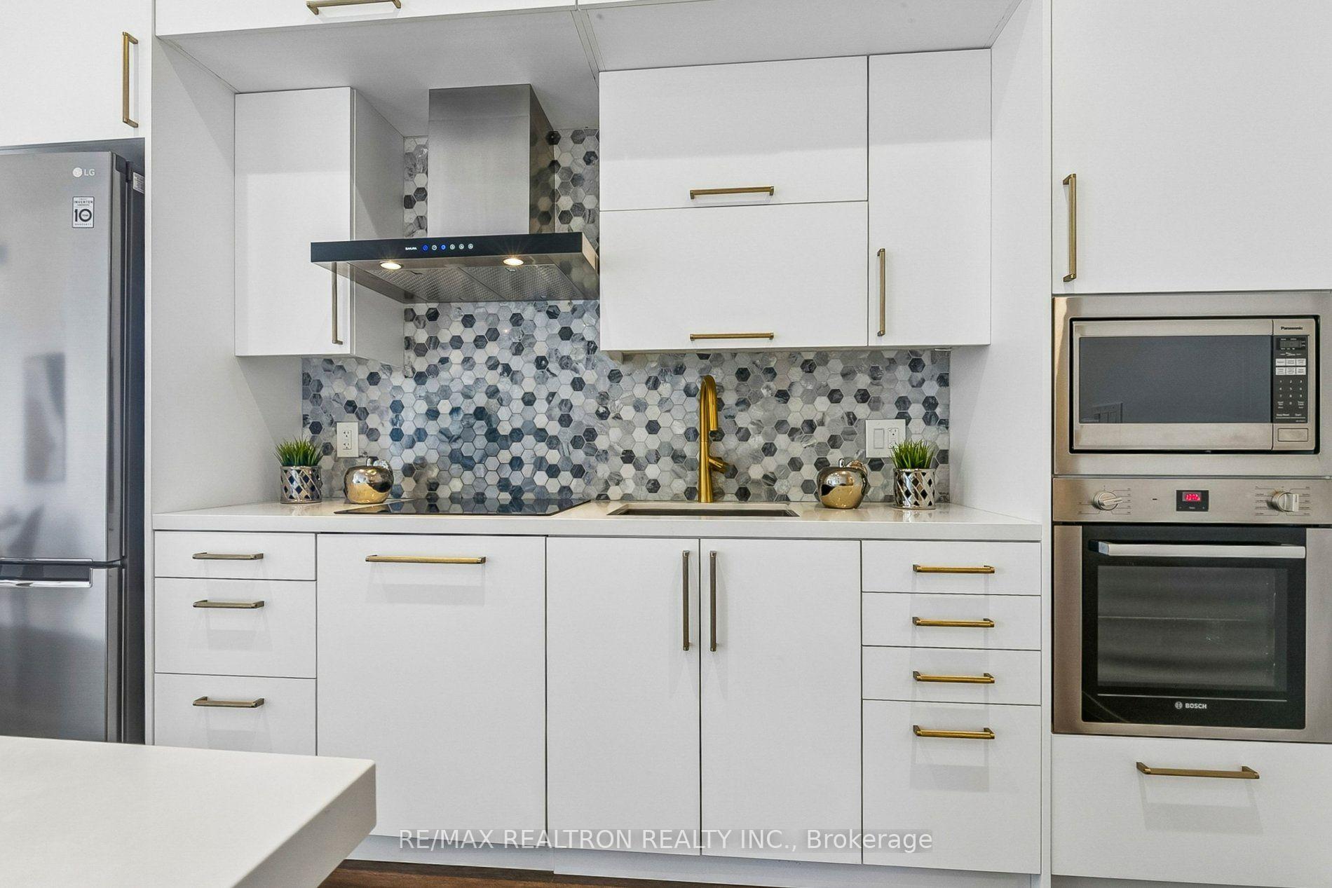 Photo 17 of Unit 1825, 5 Sheppard Avenue E, North York, Willowdale East — HOMEH