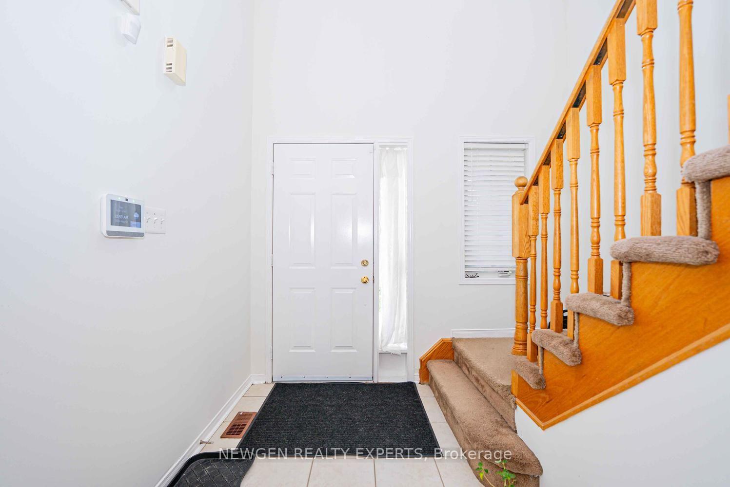Photo 5 of 6039 Coxswain Crescent, Mississauga, East Credit — HOMEH