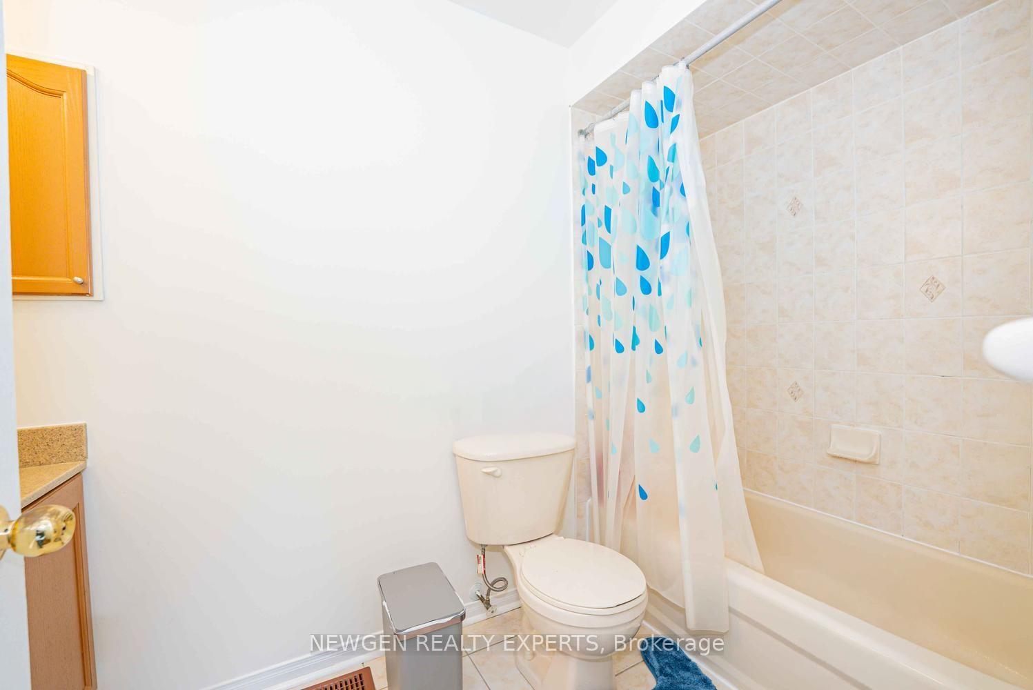 Photo 19 of 6039 Coxswain Crescent, Mississauga, East Credit — HOMEH