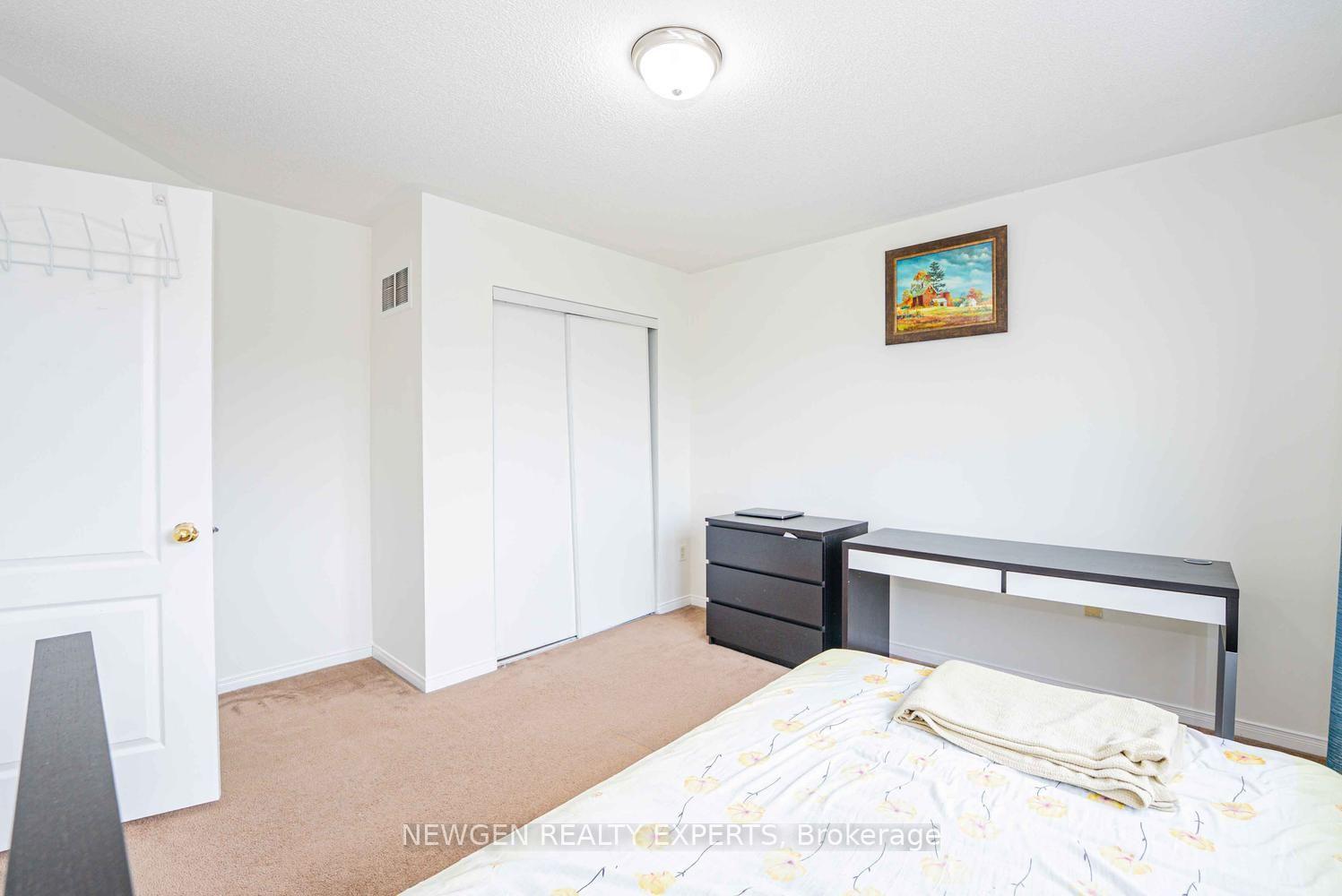 Photo 21 of 6039 Coxswain Crescent, Mississauga, East Credit — HOMEH