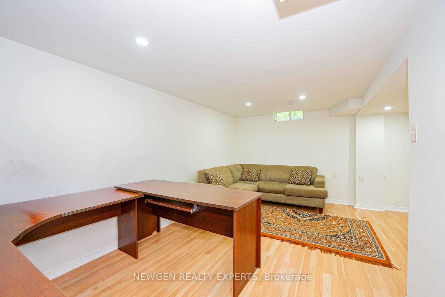 Photo 29 of 6039 Coxswain Crescent, Mississauga, East Credit — HOMEH