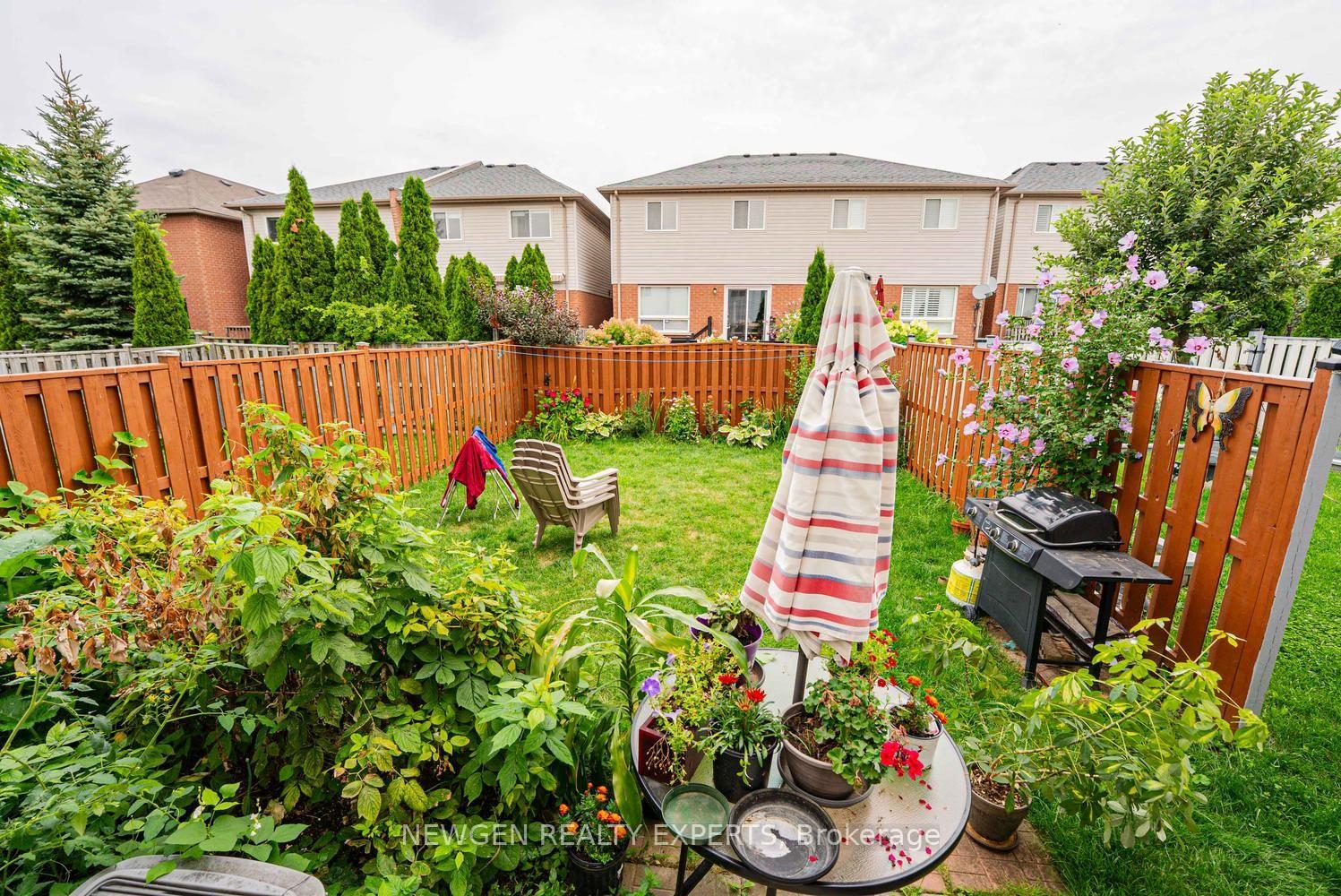 Photo 35 of 6039 Coxswain Crescent, Mississauga, East Credit — HOMEH