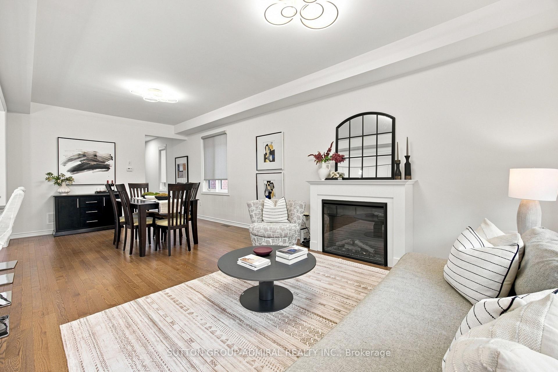 Photo 8 of 46 Fish Drive, Aurora, Bayview Northeast — HOMEH