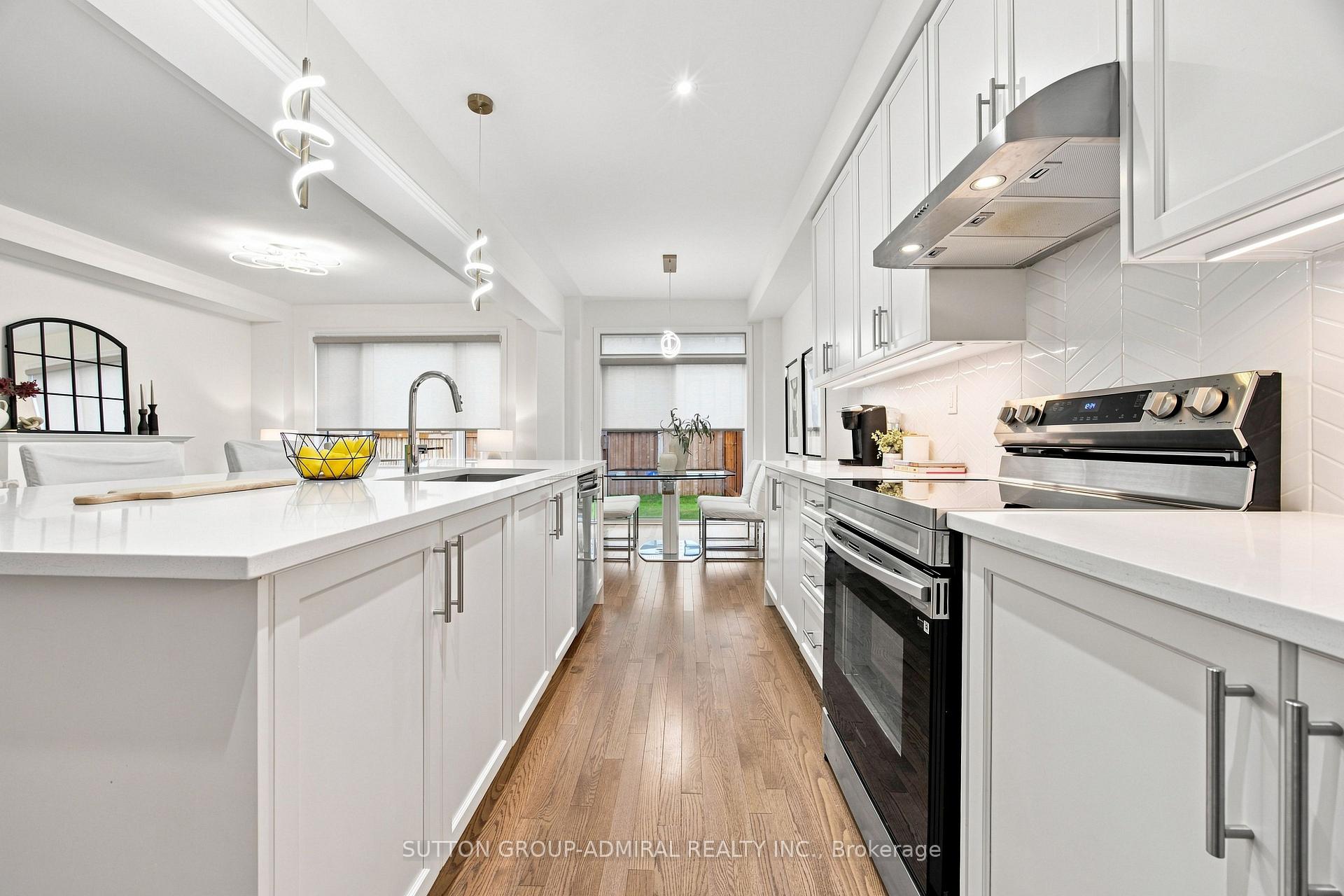 Photo 11 of 46 Fish Drive, Aurora, Bayview Northeast — HOMEH