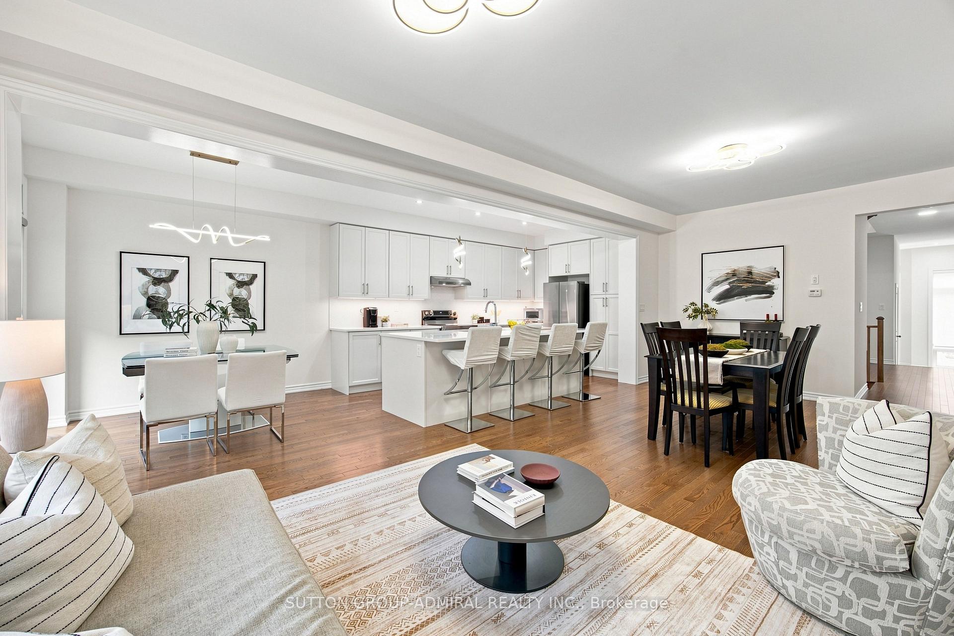 Photo 12 of 46 Fish Drive, Aurora, Bayview Northeast — HOMEH