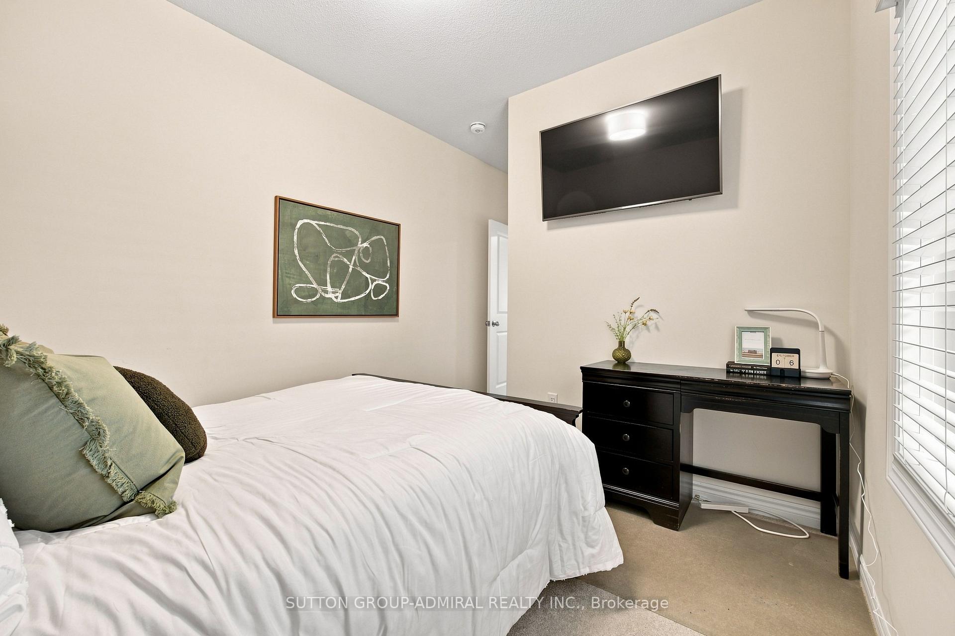Photo 28 of 46 Fish Drive, Aurora, Bayview Northeast — HOMEH