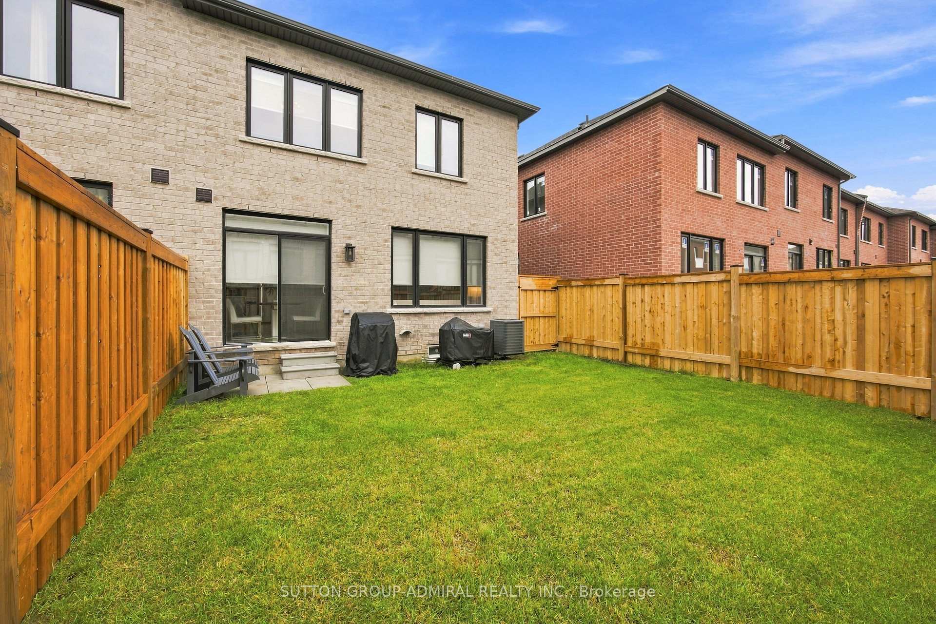 Photo 35 of 46 Fish Drive, Aurora, Bayview Northeast — HOMEH