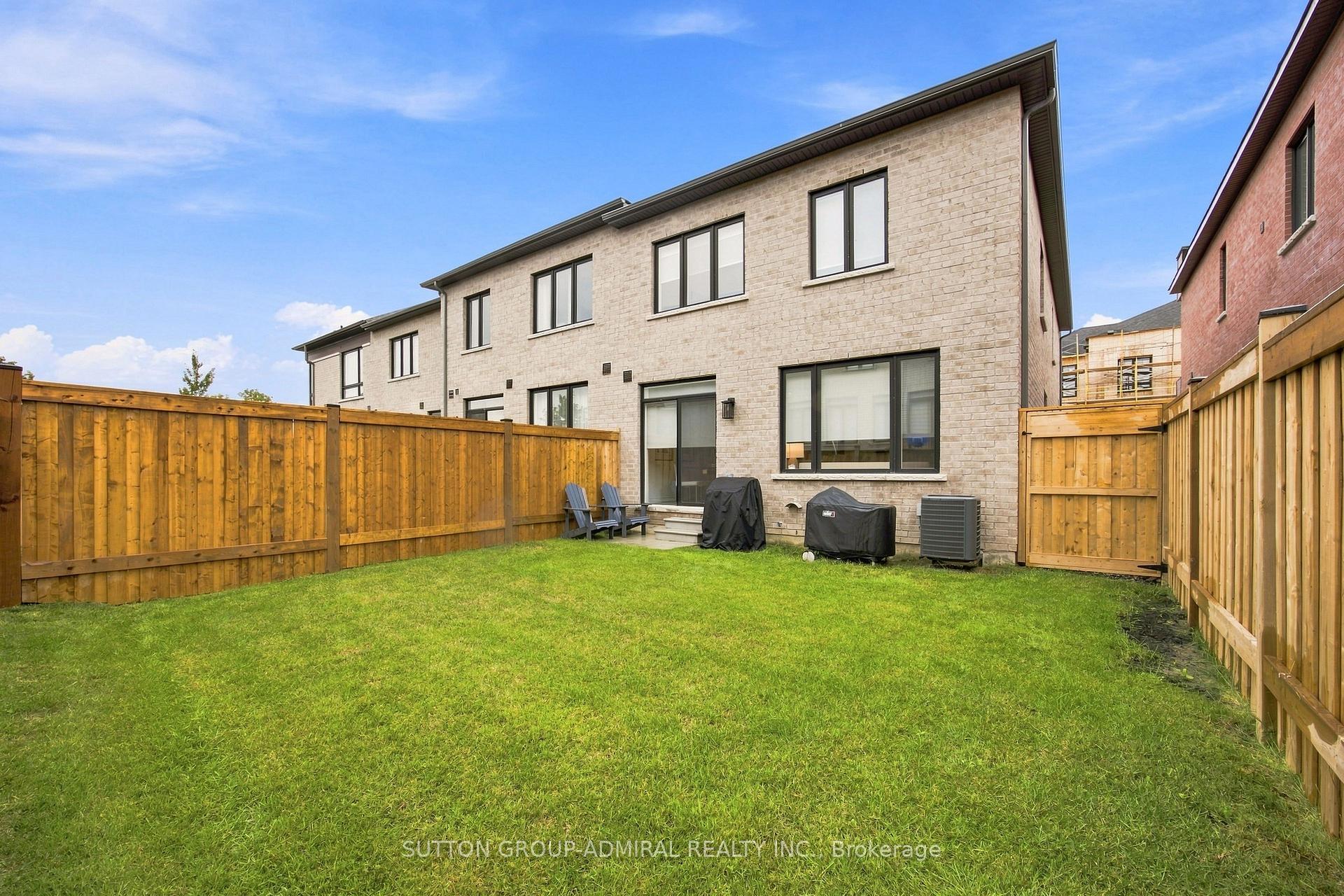 Photo 36 of 46 Fish Drive, Aurora, Bayview Northeast — HOMEH