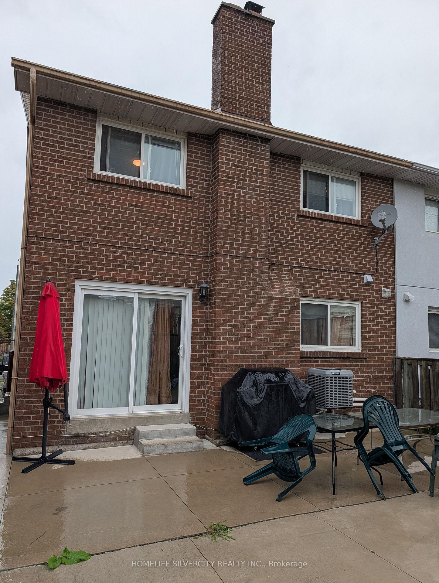 Photo 5 of 117 Simmons Boulevard, Brampton, Madoc — HOMEH