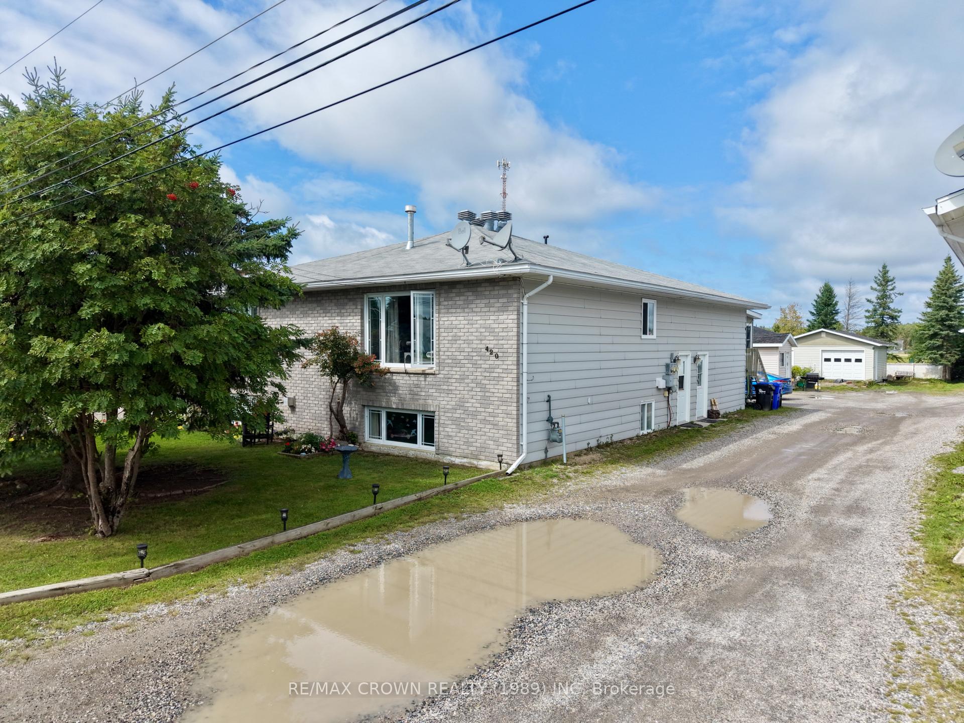 Photo 2 of 420 Brisson Boulevard, Hearst — HOMEH