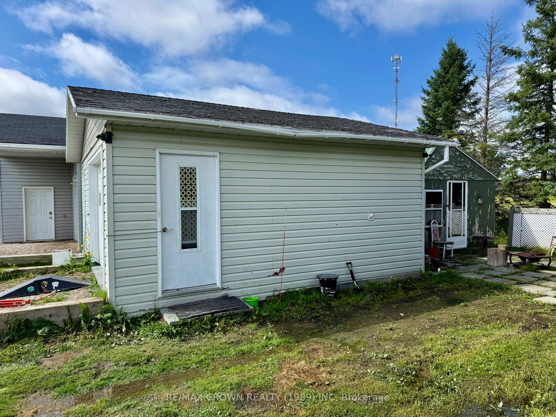 Photo 13 of 420 Brisson Boulevard, Hearst — HOMEH
