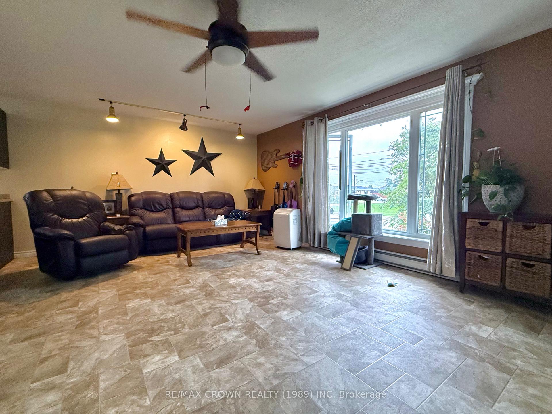 Photo 15 of 420 Brisson Boulevard, Hearst — HOMEH