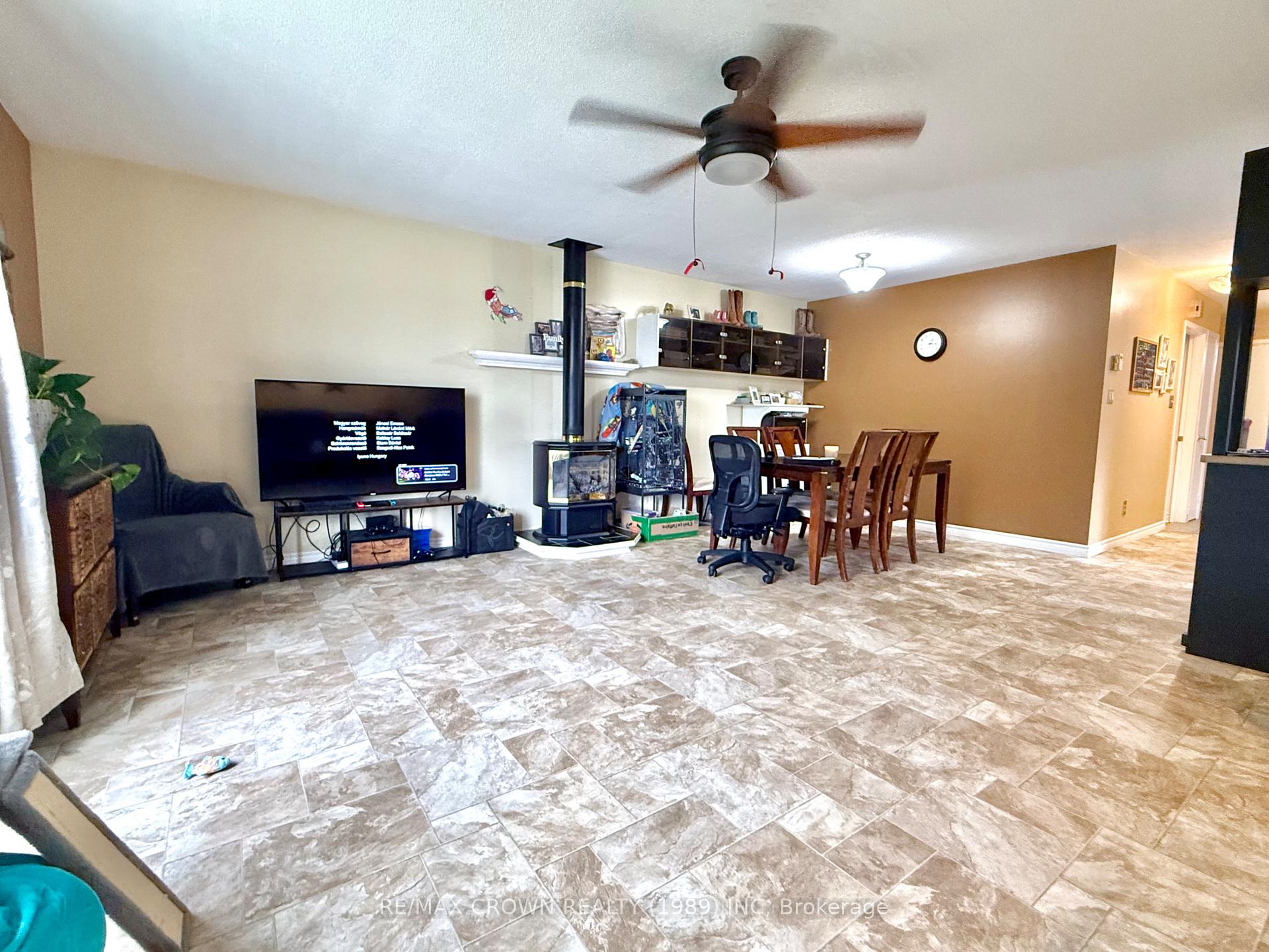 Photo 17 of 420 Brisson Boulevard, Hearst — HOMEH