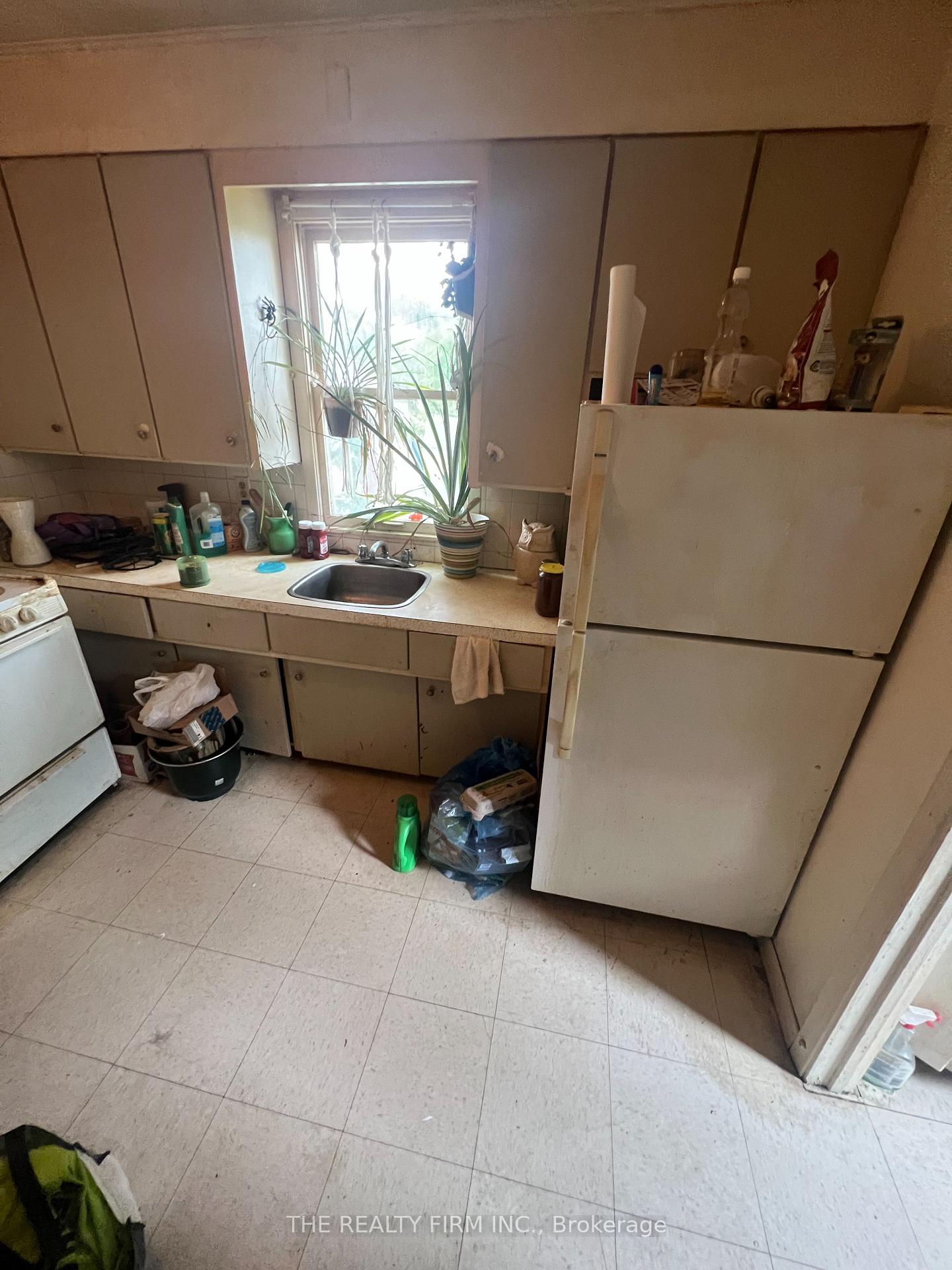 Photo 1 of Unit 4, 490 Central Avenue, London, East F — HOMEH