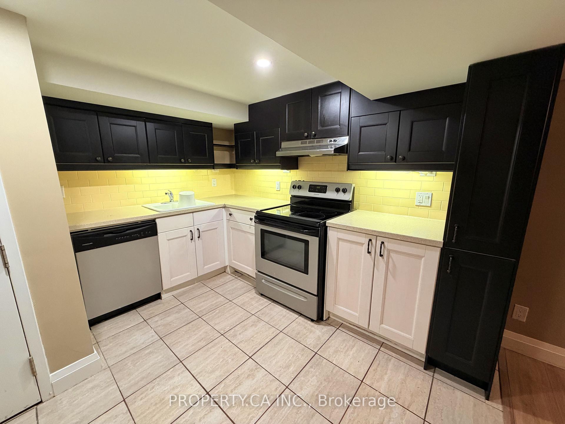 Photo 6 of Unit 2, 1262 Homewood Drive, Burlington, Mountainside — HOMEH