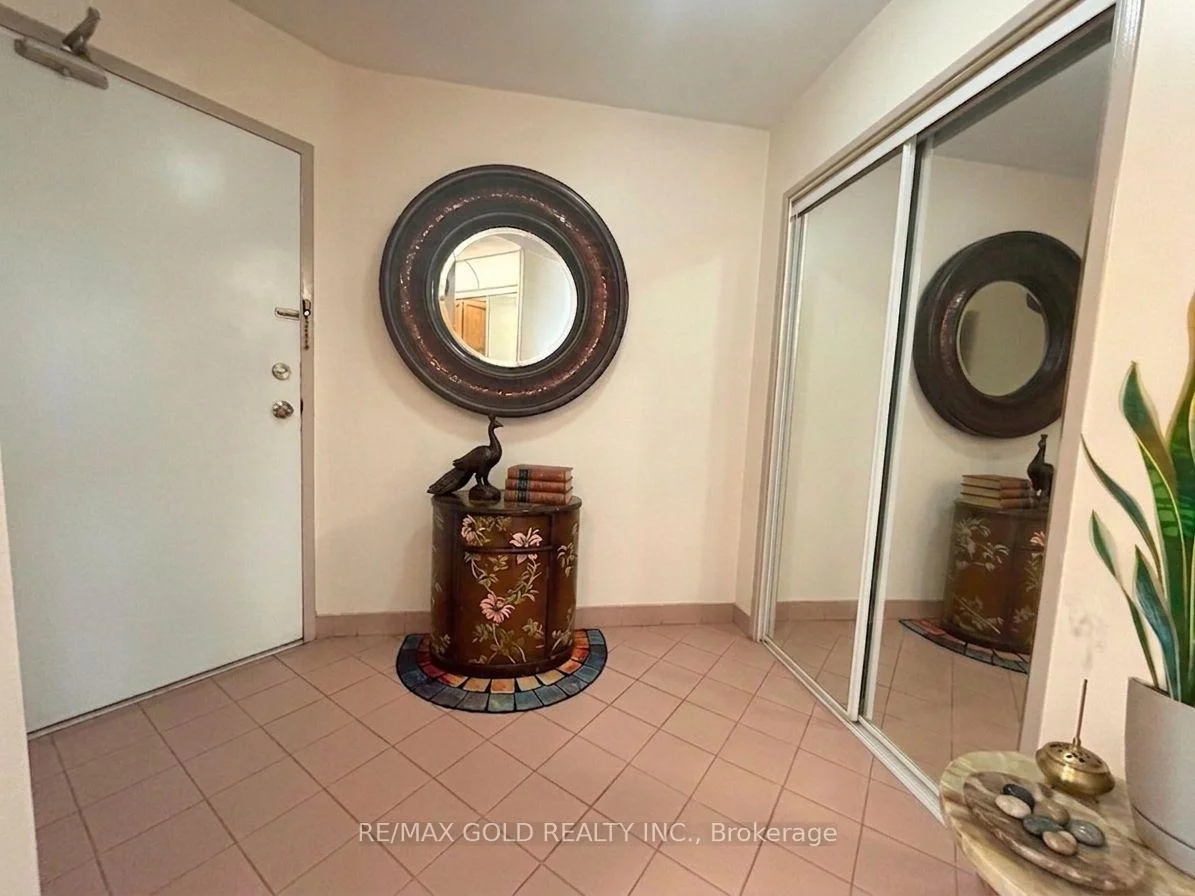 Photo 6 of Unit 1204, 2323 Confederation Parkway, Mississauga, Cooksville — HOMEH