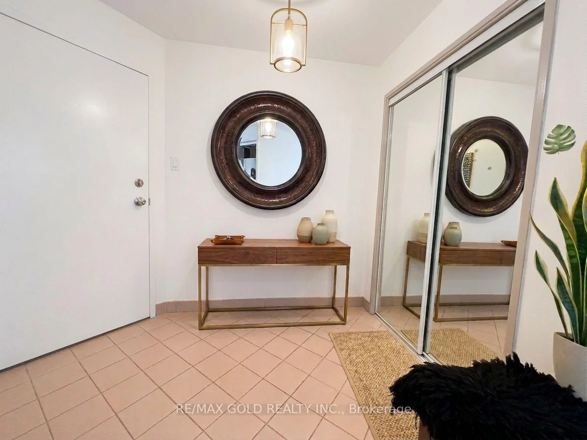 Photo 7 of Unit 1204, 2323 Confederation Parkway, Mississauga, Cooksville — HOMEH