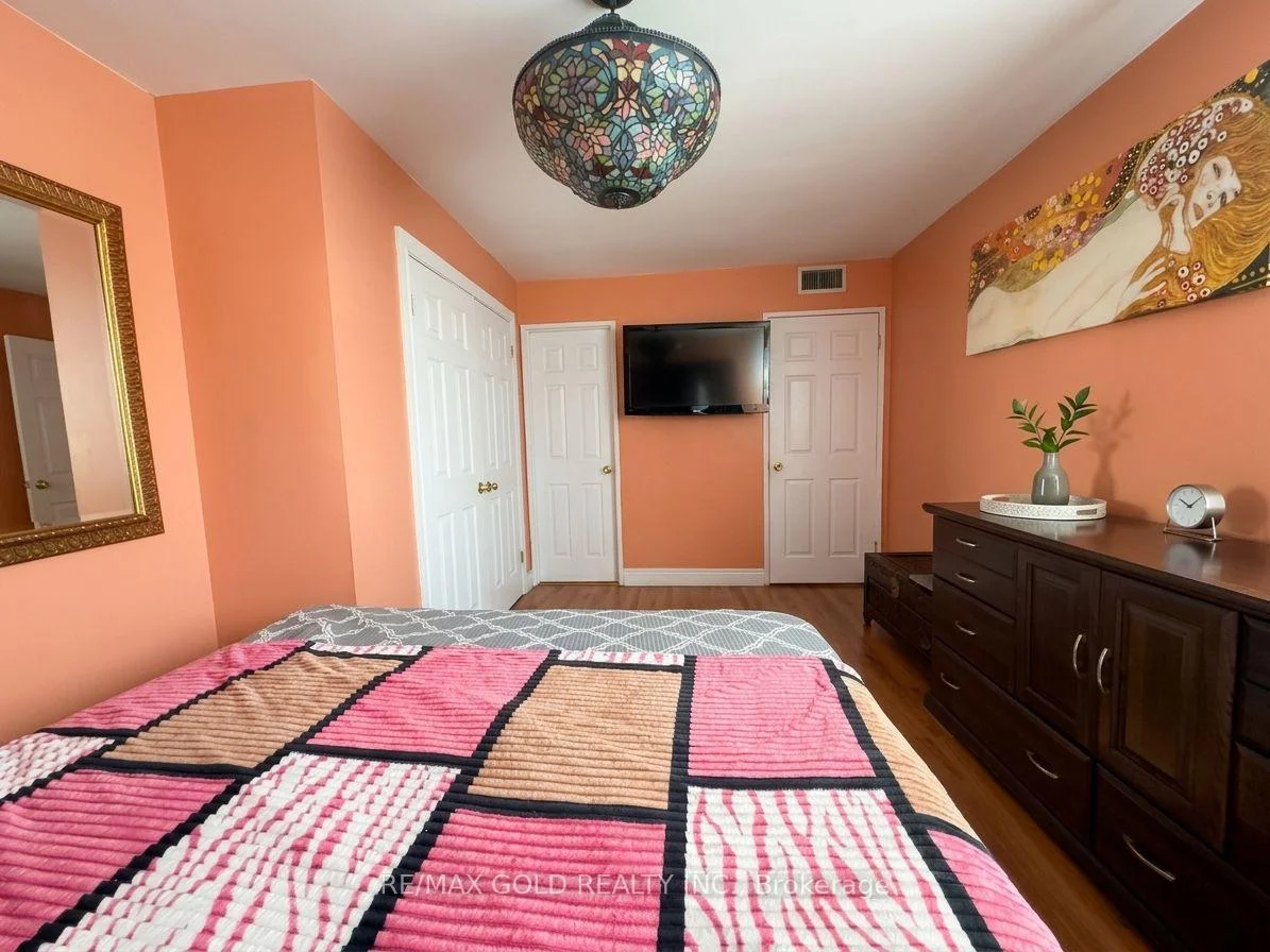 Photo 17 of Unit 1204, 2323 Confederation Parkway, Mississauga, Cooksville — HOMEH