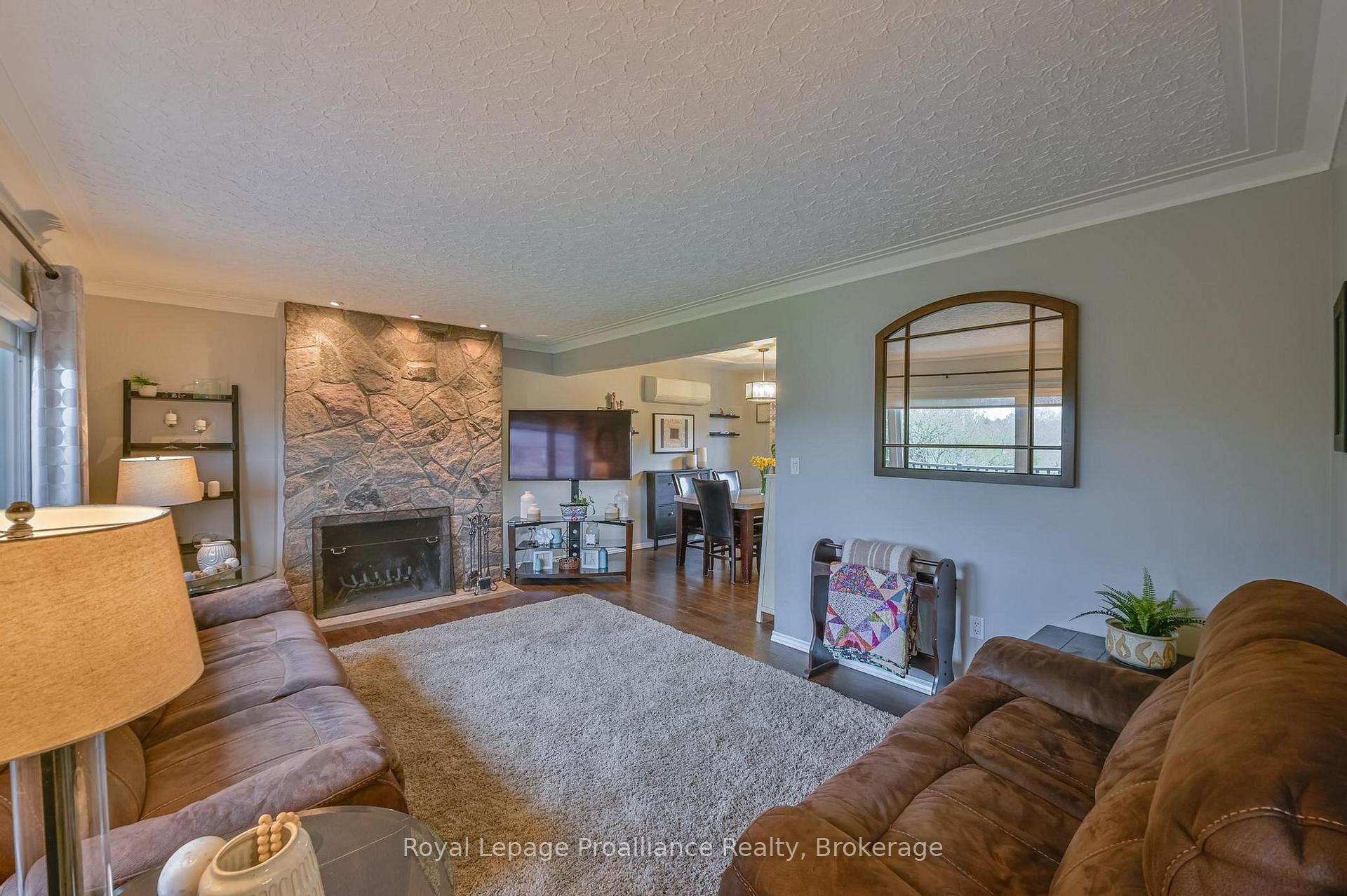Photo 3 of 1 Brook Road N, Cobourg — HOMEH