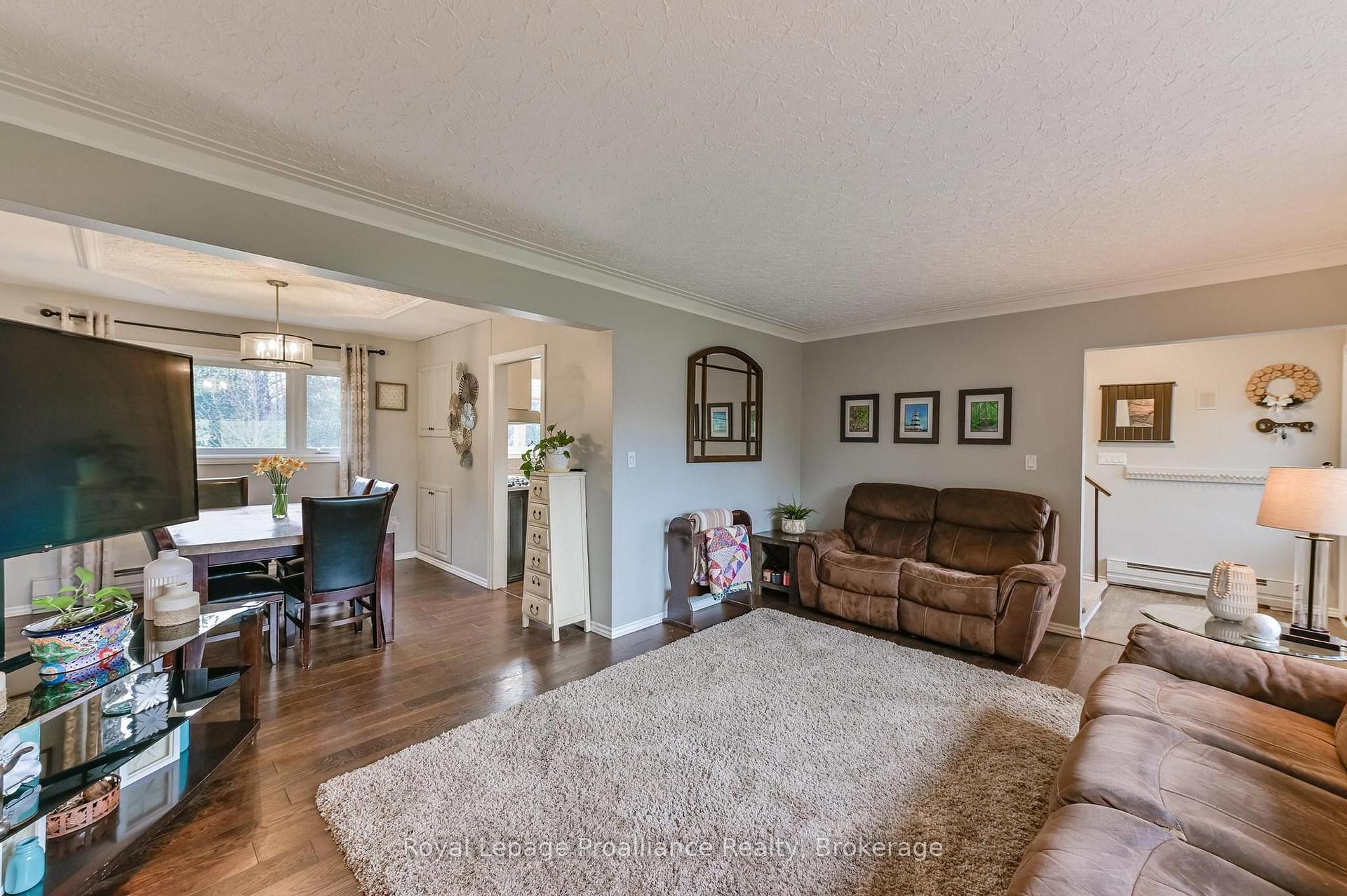 Photo 5 of 1 Brook Road N, Cobourg — HOMEH