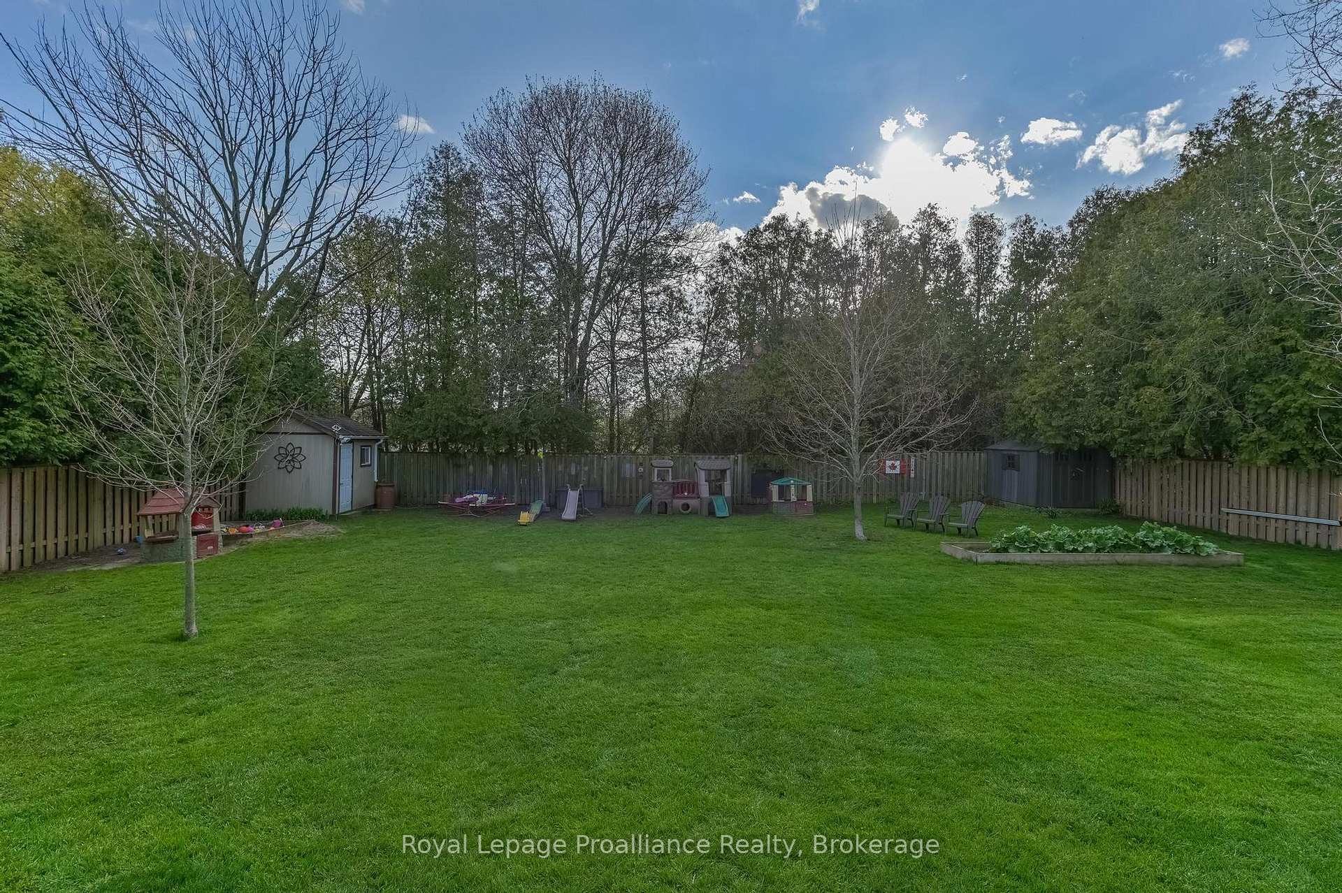 Photo 12 of 1 Brook Road N, Cobourg — HOMEH