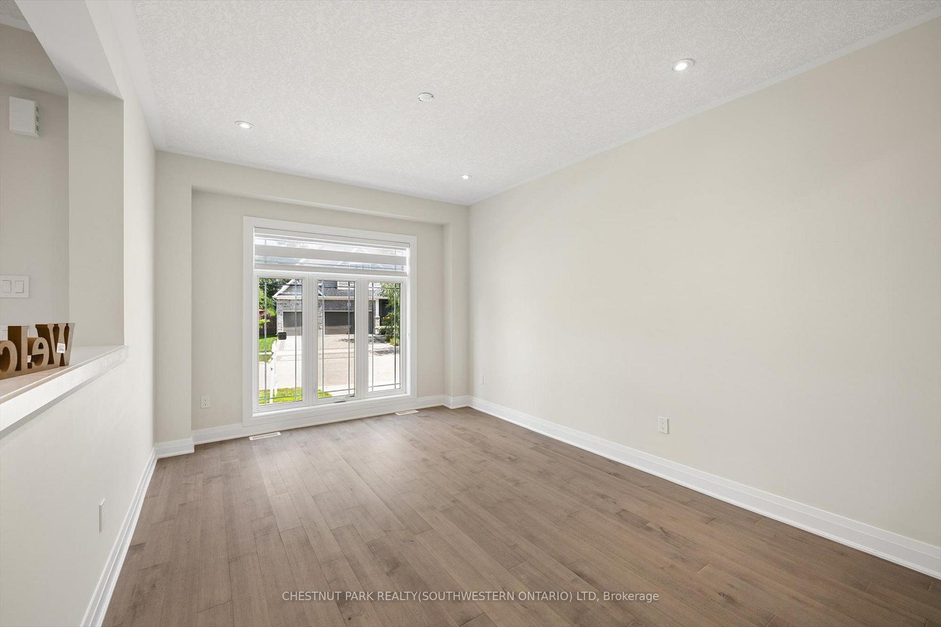 Photo 5 of 163 Redtail Street, Kitchener, Bridgeport — HOMEH
