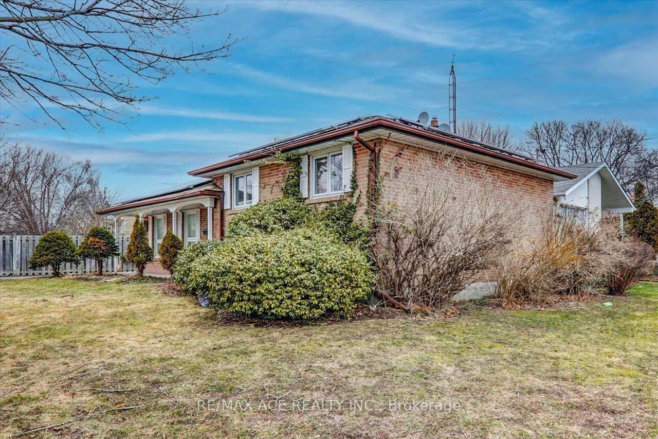 Photo 2 of 1 Wagner Drive, Scarborough, West Hill — HOMEH