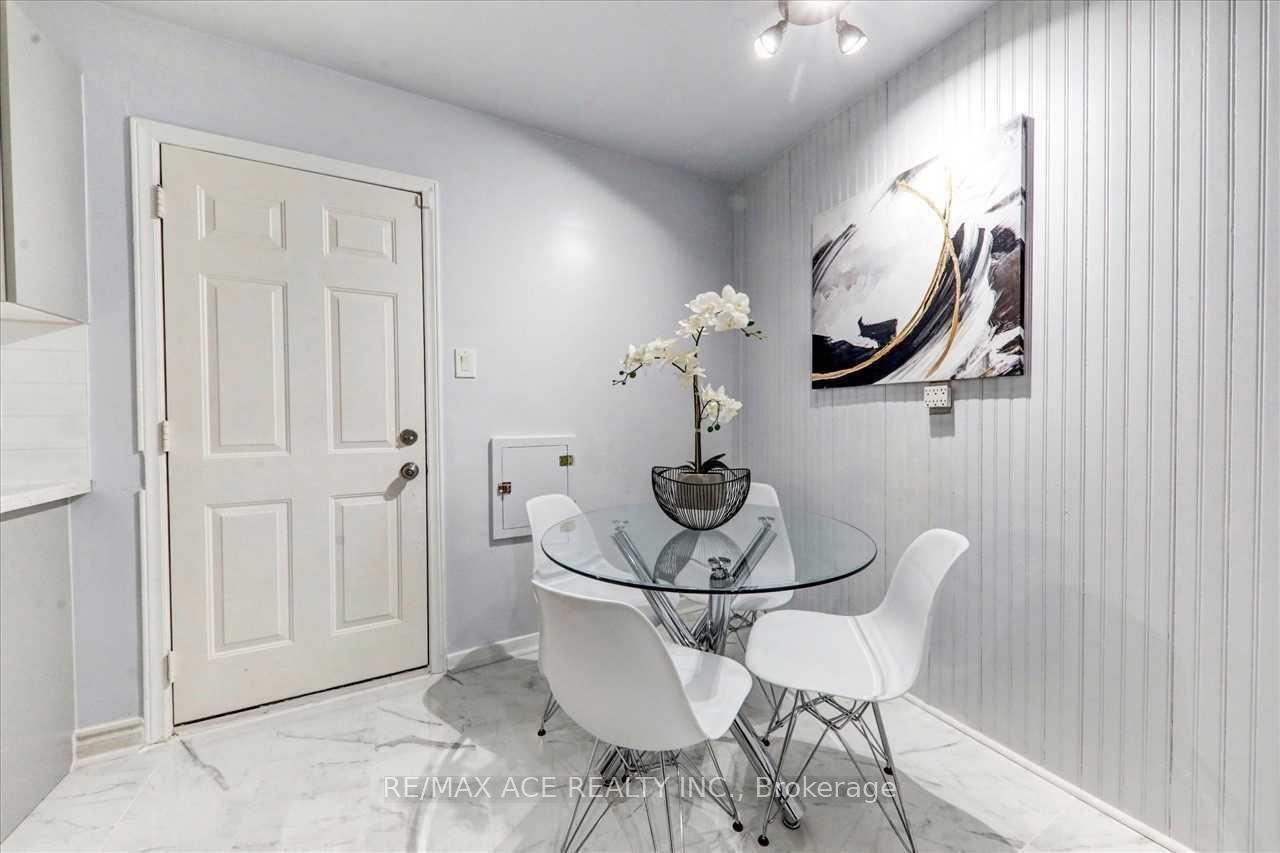 Photo 14 of 1 Wagner Drive, Scarborough, West Hill — HOMEH